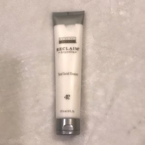 Reclaim with Argireline R total facial cleanser